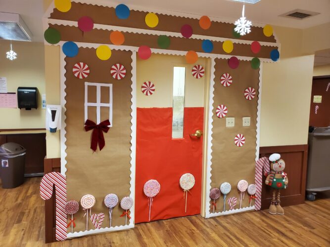 Holiday ''wars': Valley View Rehab & Nursing Center nursing units compete for Best Decorated title